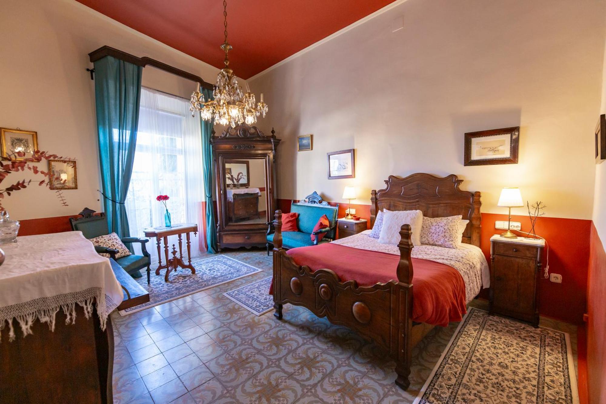 Sanllehi Apartment *